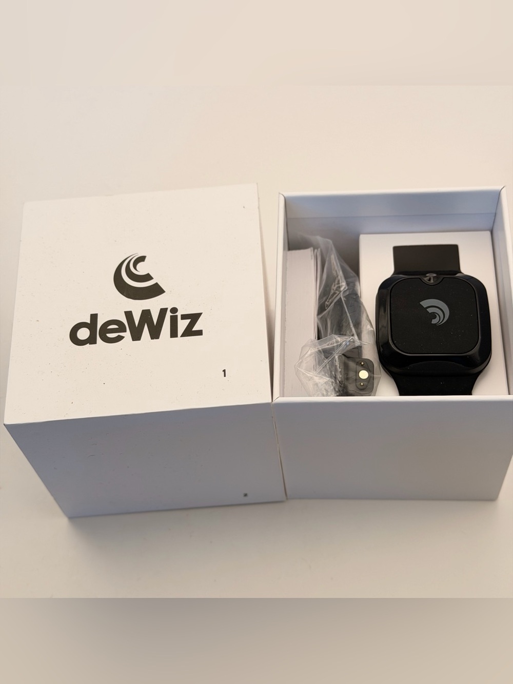 deWiz Golf Swing Modifier Analyzer Wearable Wristband - New In Box, MSRP 799$